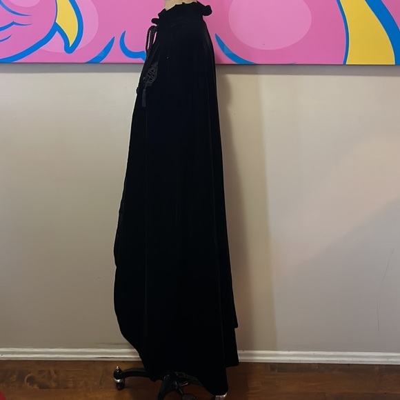 Eugene Alexander Black Velvet Cape Cloak Vintage 1980s - Picture 9 of 10